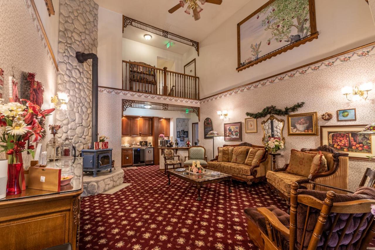 Apples Bed And Breakfast Inn ビッグ・ベアー・レイク エクステリア 写真