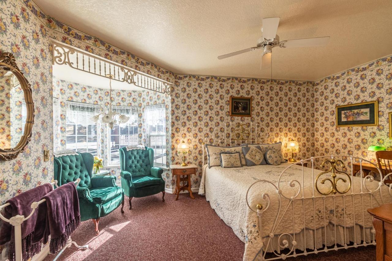 Apples Bed And Breakfast Inn ビッグ・ベアー・レイク エクステリア 写真