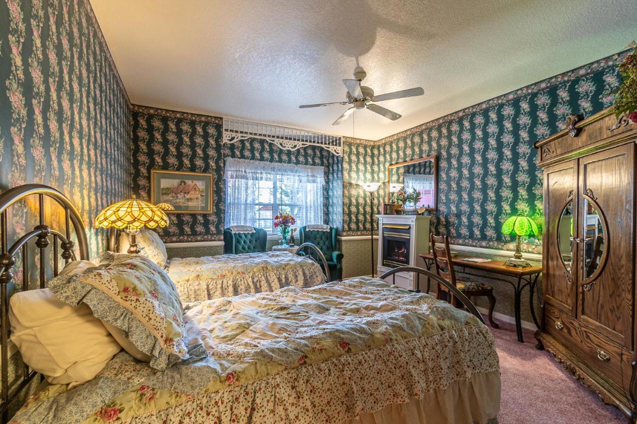 Apples Bed And Breakfast Inn ビッグ・ベアー・レイク エクステリア 写真