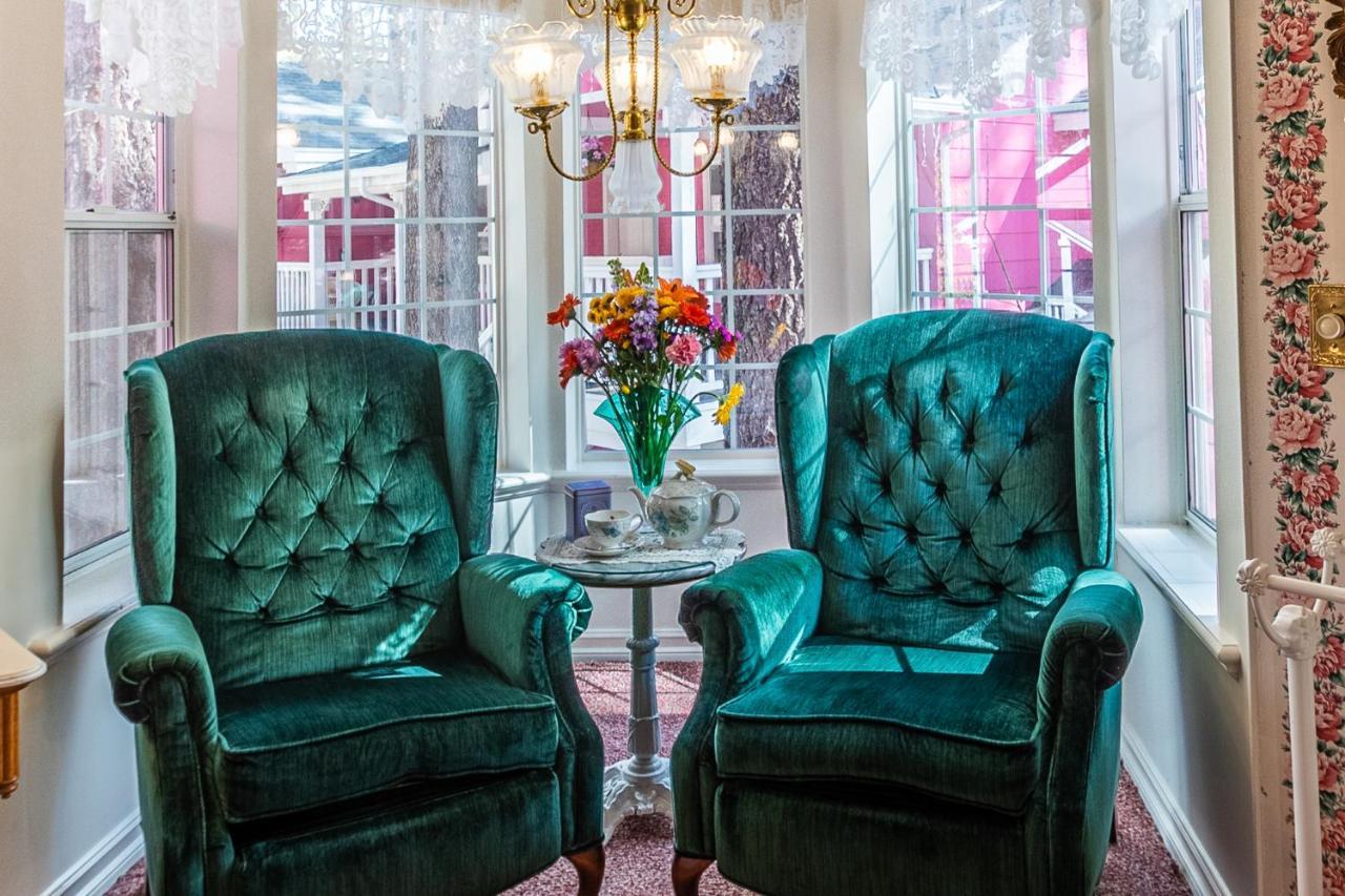 Apples Bed And Breakfast Inn ビッグ・ベアー・レイク エクステリア 写真