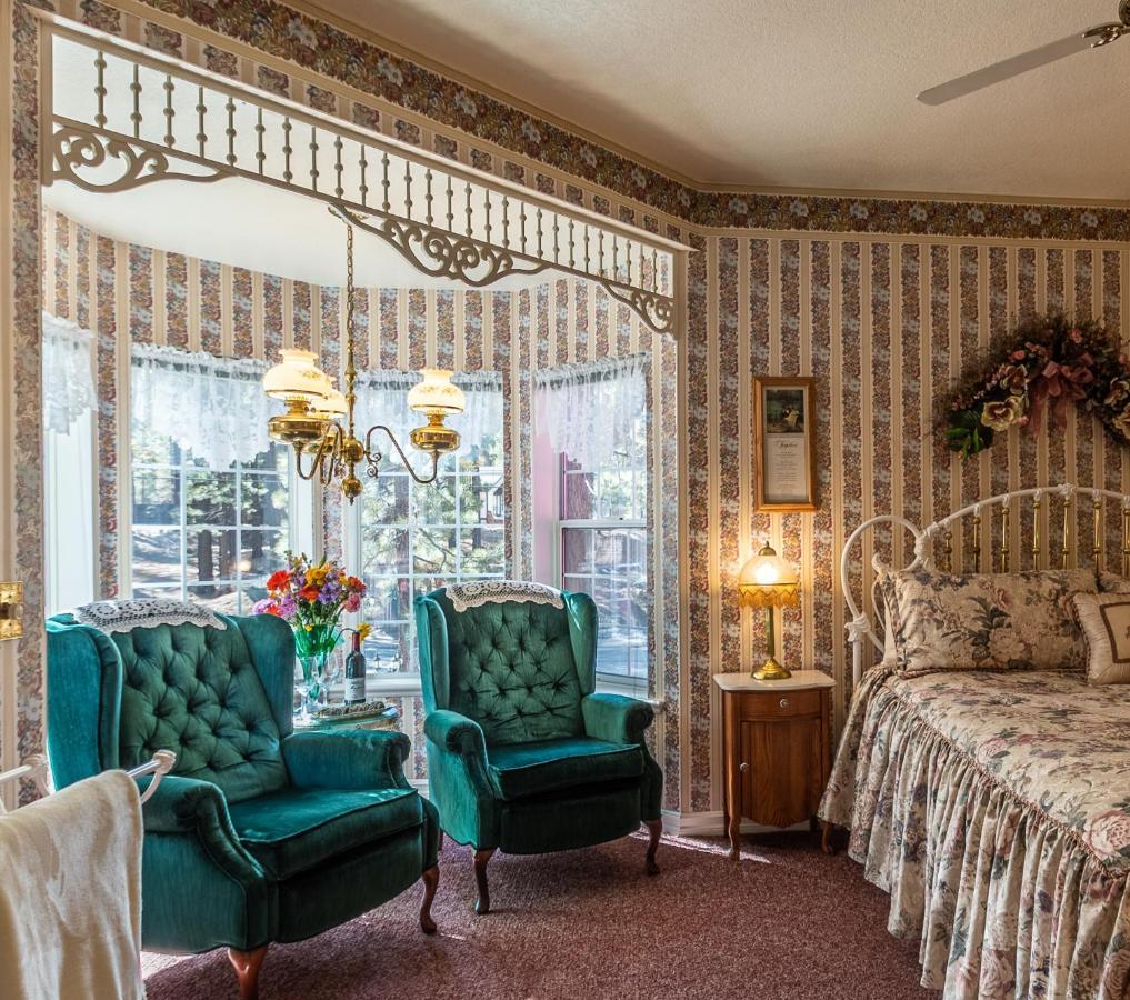 Apples Bed And Breakfast Inn ビッグ・ベアー・レイク エクステリア 写真