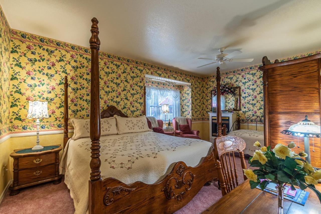 Apples Bed And Breakfast Inn ビッグ・ベアー・レイク エクステリア 写真