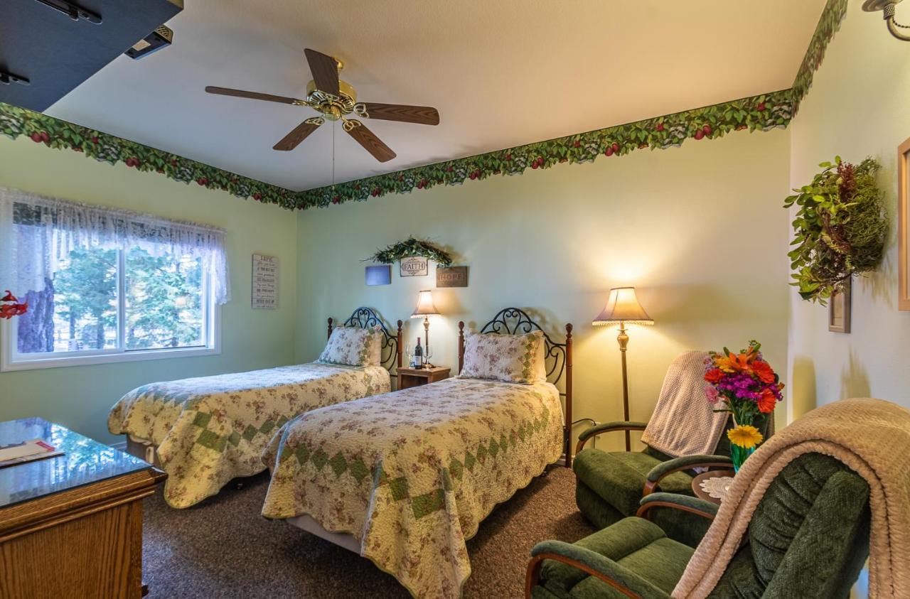 Apples Bed And Breakfast Inn ビッグ・ベアー・レイク エクステリア 写真