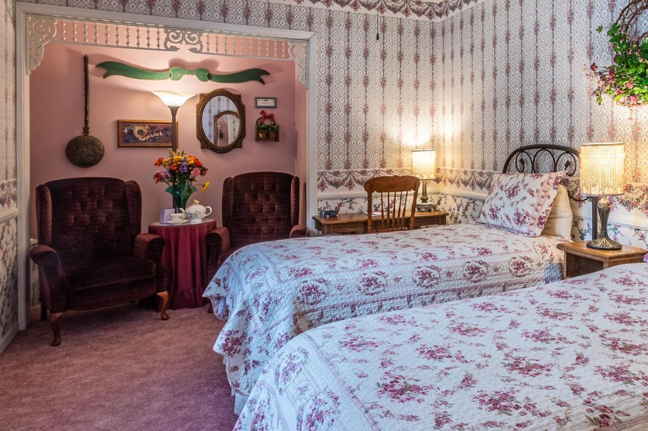 Apples Bed And Breakfast Inn ビッグ・ベアー・レイク エクステリア 写真