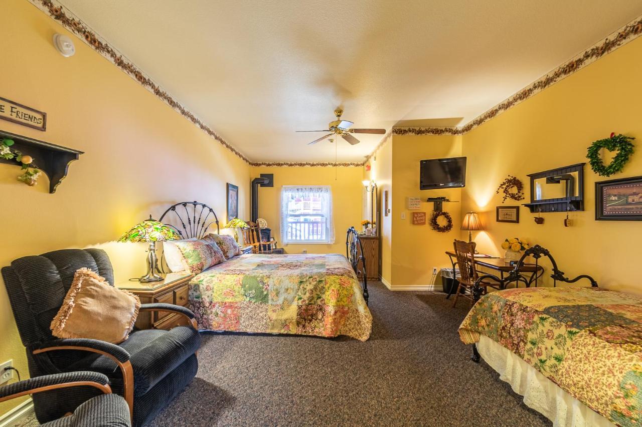 Apples Bed And Breakfast Inn ビッグ・ベアー・レイク エクステリア 写真