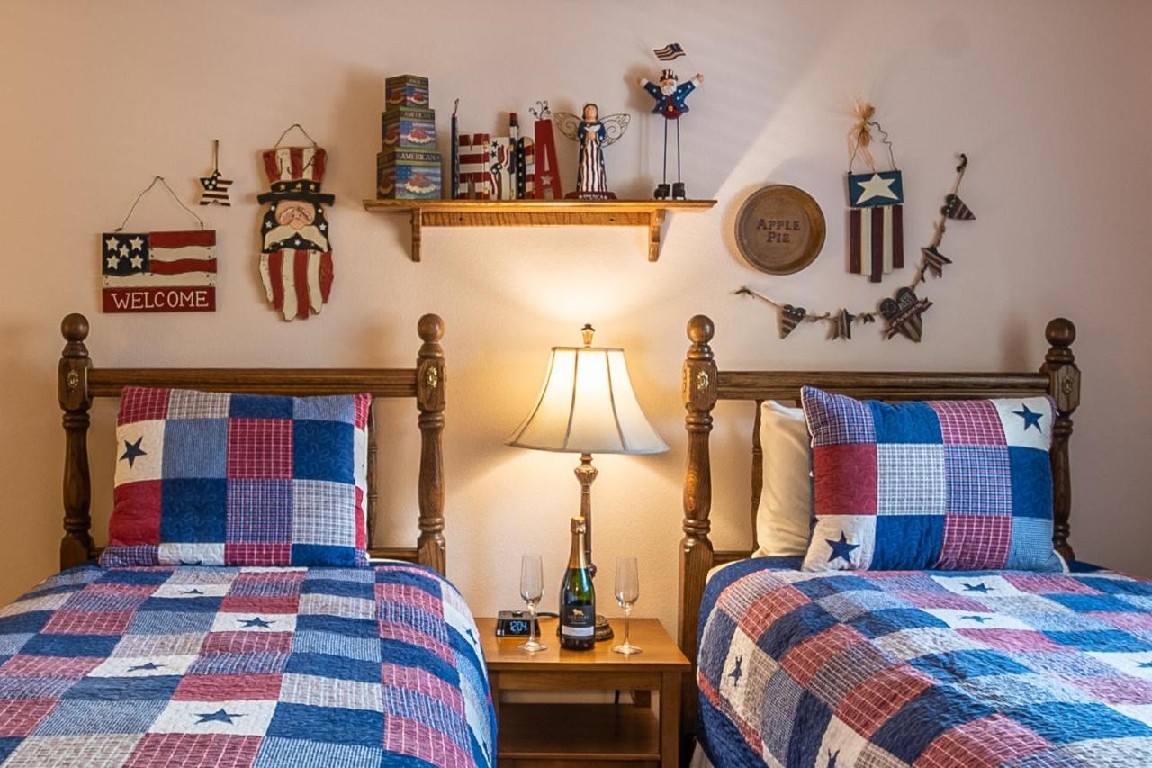 Apples Bed And Breakfast Inn ビッグ・ベアー・レイク エクステリア 写真